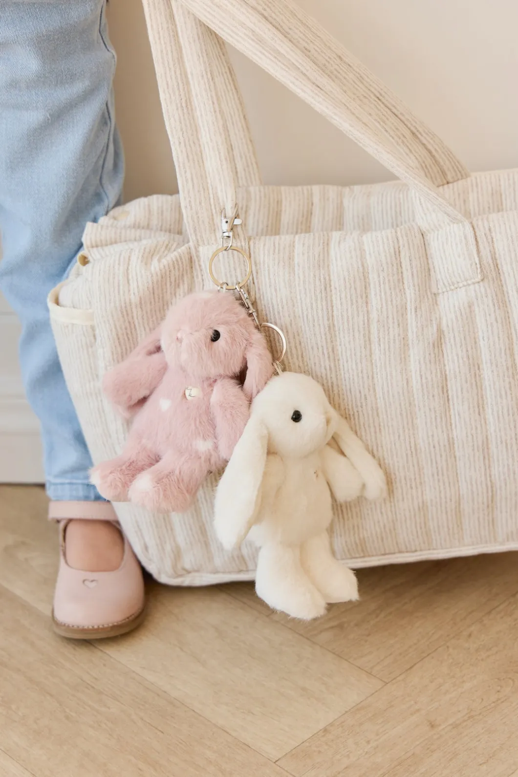 Snuggle Bunnies - Penelope Keyring Little Love