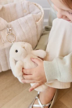 Snuggle Bunnies - Penelope Keyring - Marshmallow